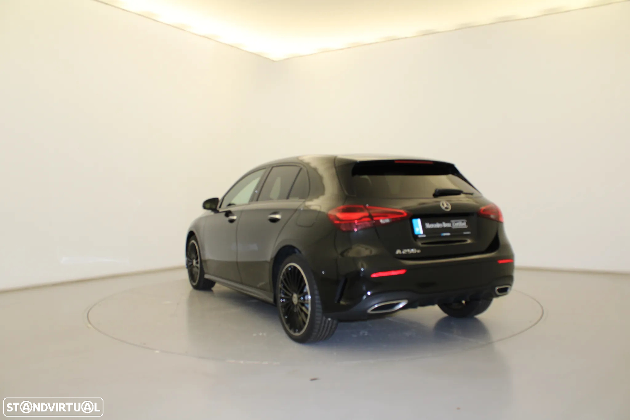 Mercedes-Benz A 250 e - 11
