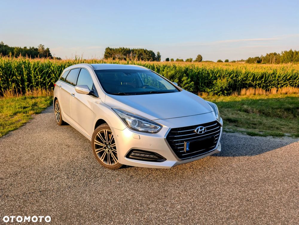 Hyundai i40 Kombi 1.7 CRDi DCT Premium - 4