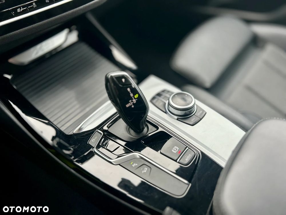 BMW X3 xDrive30i Advantage sport - 9