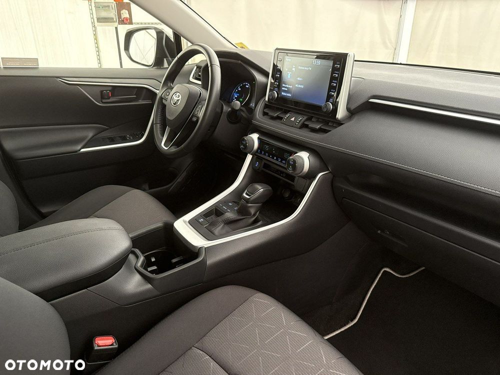 Toyota RAV4 - 23