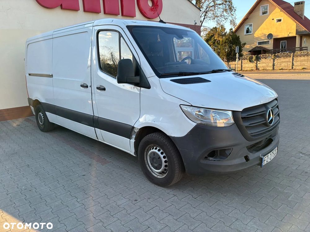 Mercedes-Benz Sprinter - 2