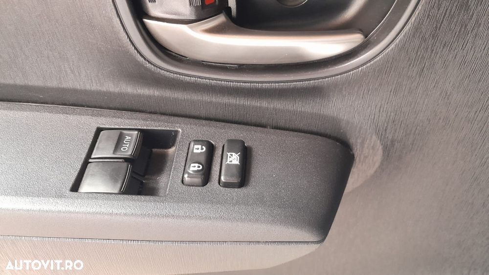 Toyota Yaris 1.4 L D-4D DPF 5D Luna - 12