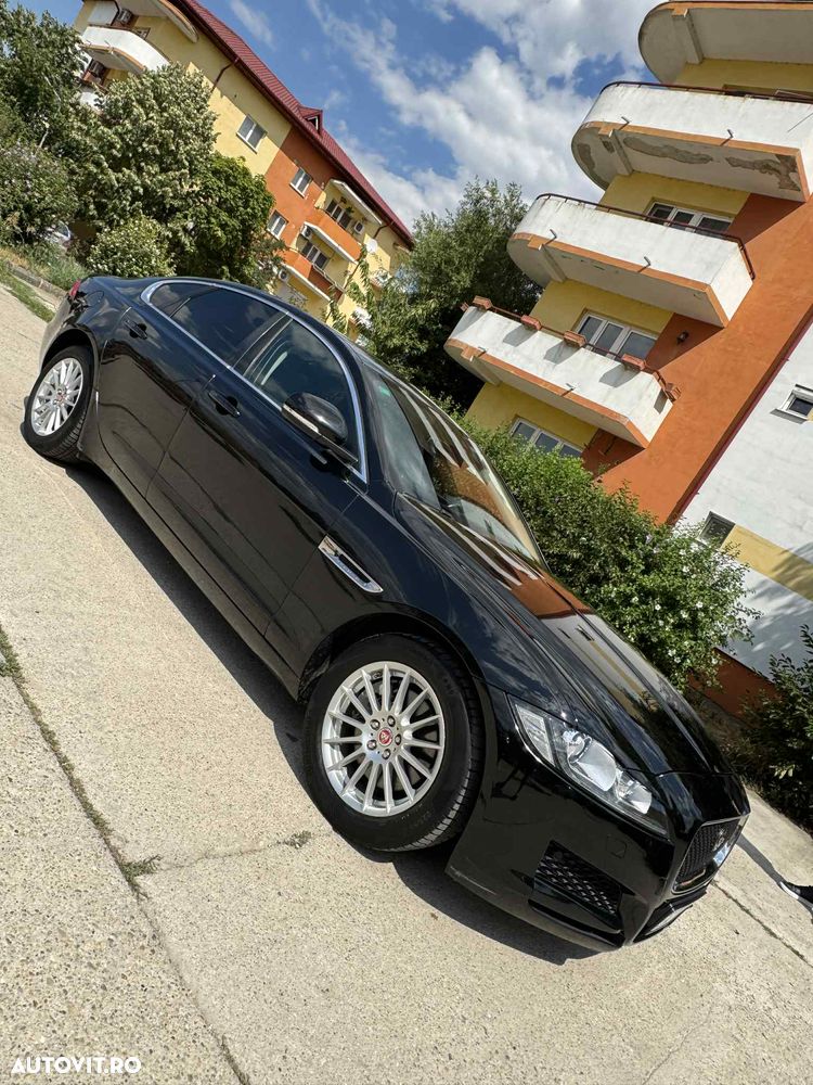 Jaguar XF 20d AWD R-Sport - 4