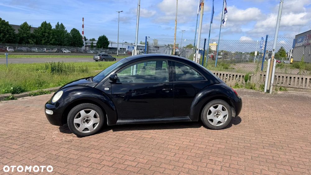 Volkswagen New Beetle - 11