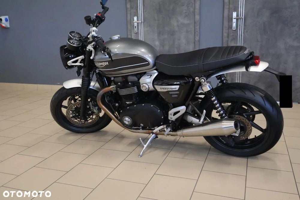 Triumph Speed Twin - 11