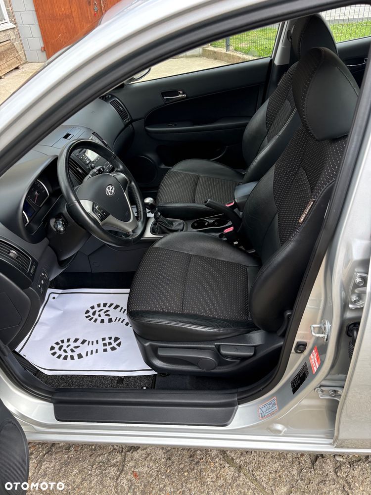 Hyundai i30 1.6 Classic + - 20