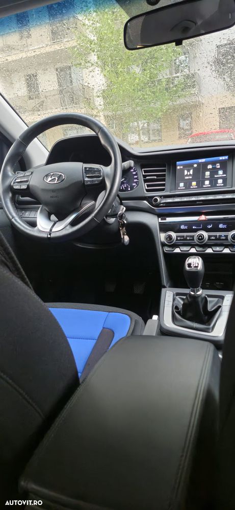 Hyundai Elantra 1.6 MPi Highway - 4