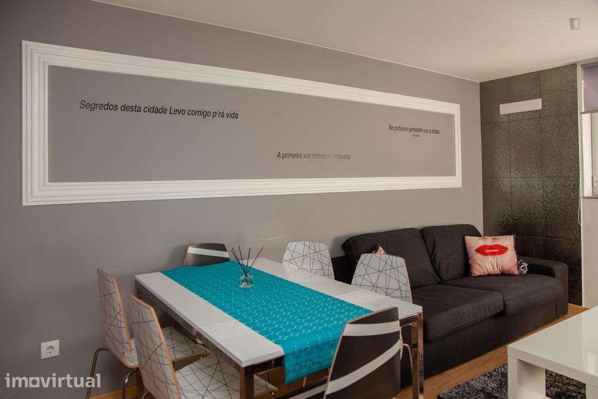 Quarto - localizado em Baixa Coimbra - Grande imagem: 5/25