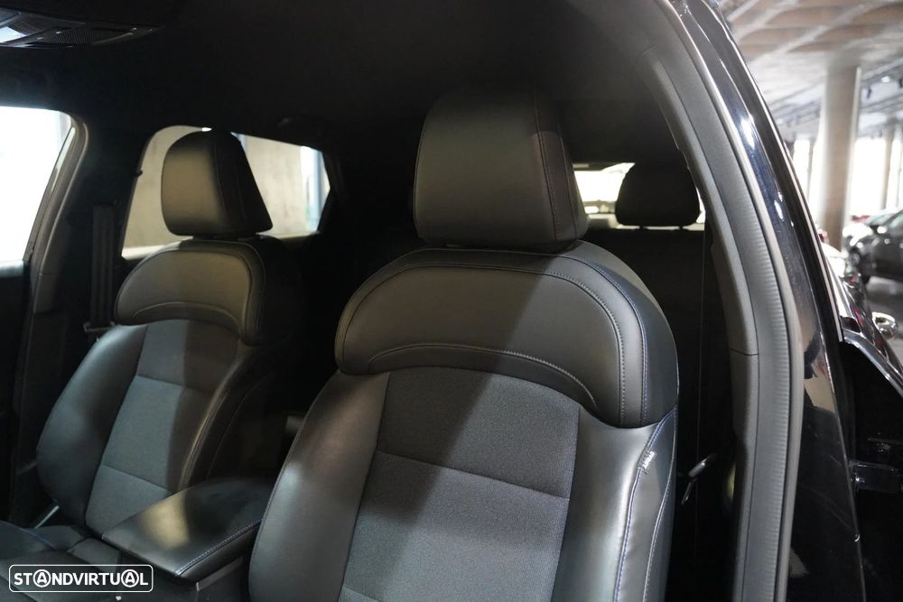 MG MG4 64 kWh Luxury - 28