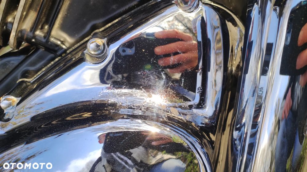 Suzuki VL 800 Volusia - 11