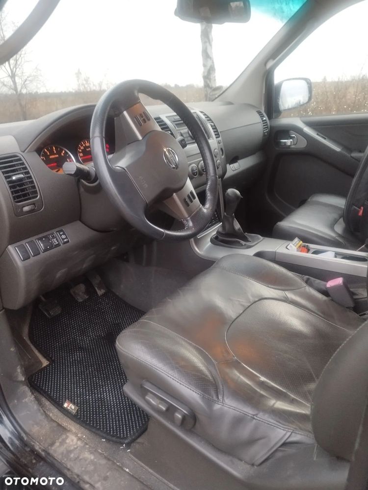 Nissan Pathfinder 2.5 dCi Premium - 12