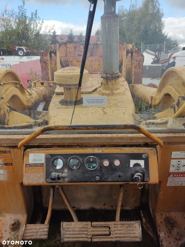 Komatsu D75 -S6 spycharka - 3