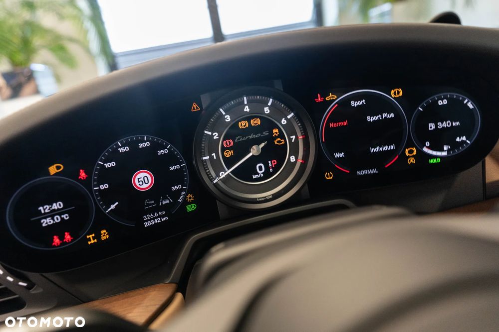 Porsche 911 Turbo S - 17