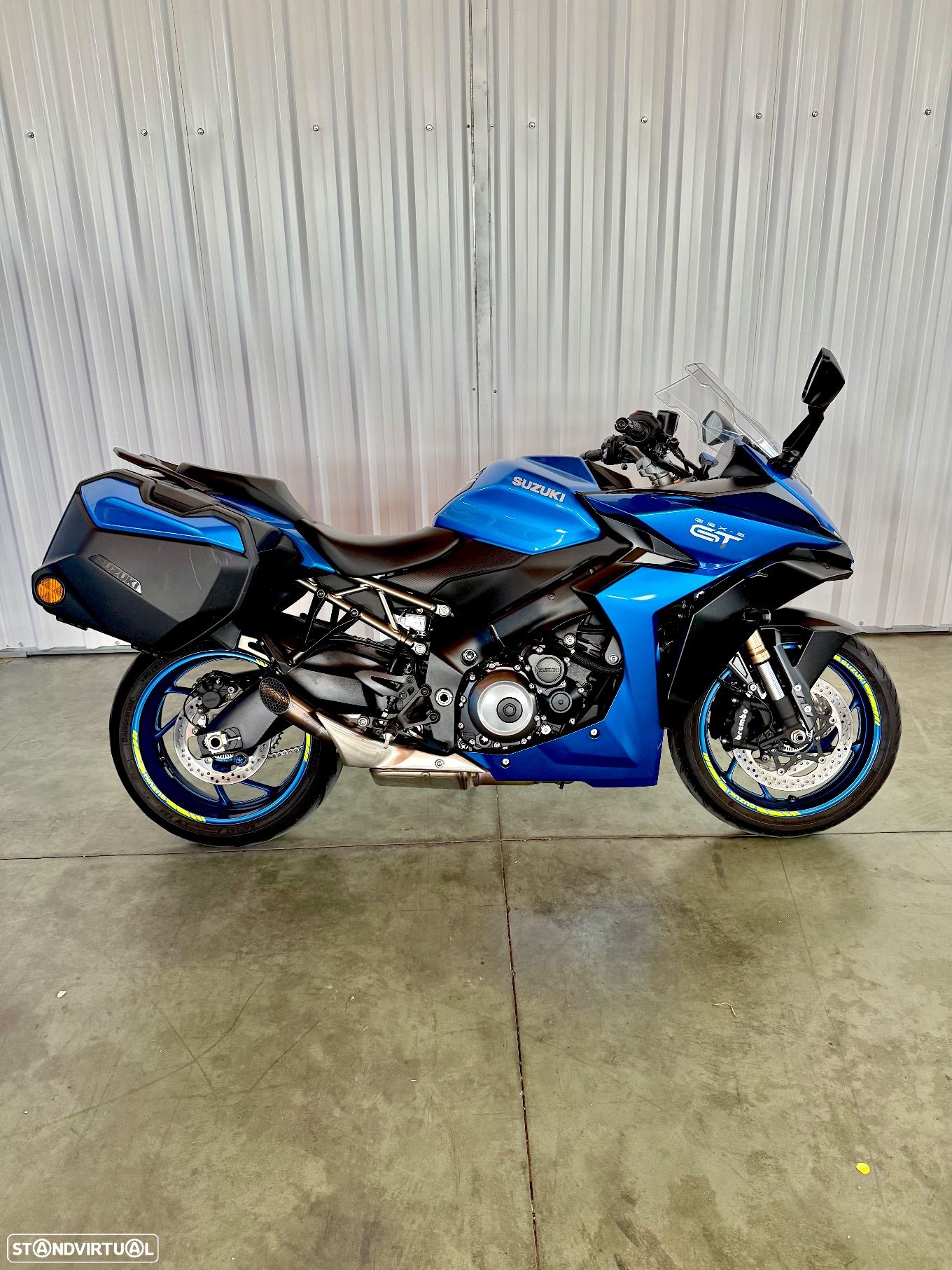 Suzuki GSX 1000 GT - 1