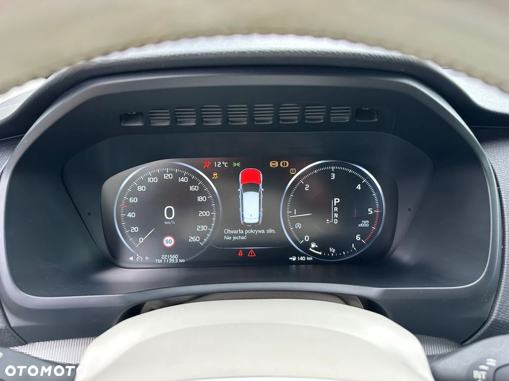 Volvo XC 90 - 18