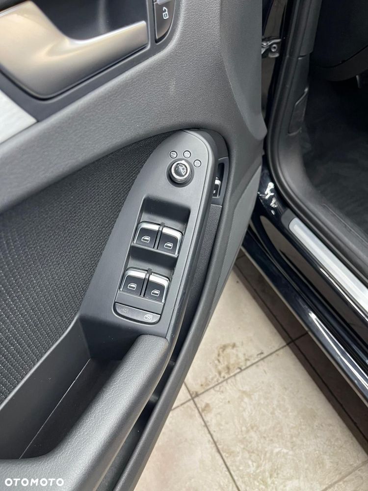 Audi A4 Avant 2.0 TDI DPF multitronic S line Sportpaket - 22