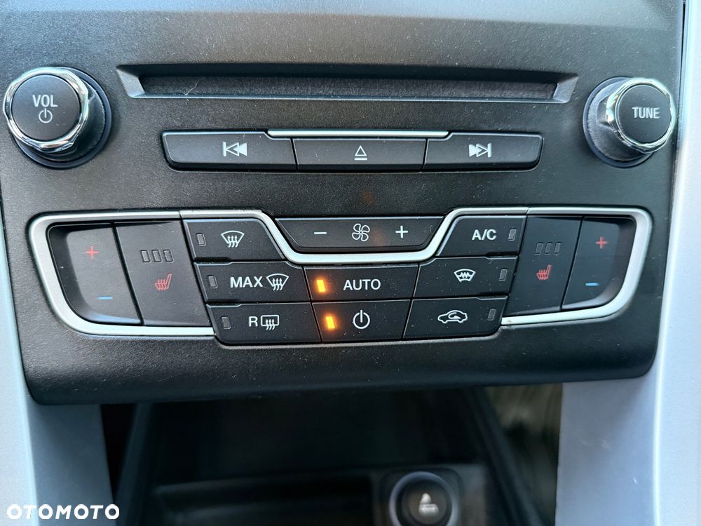 Ford Mondeo - 25