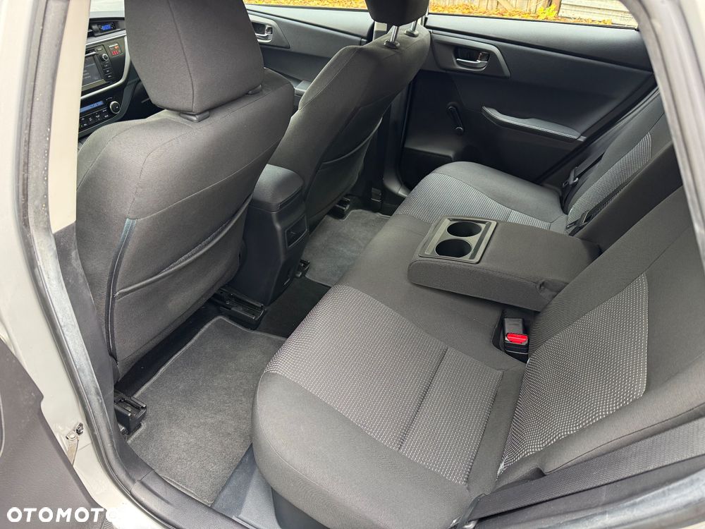 Toyota Auris 1.8 HSD Luna - 7