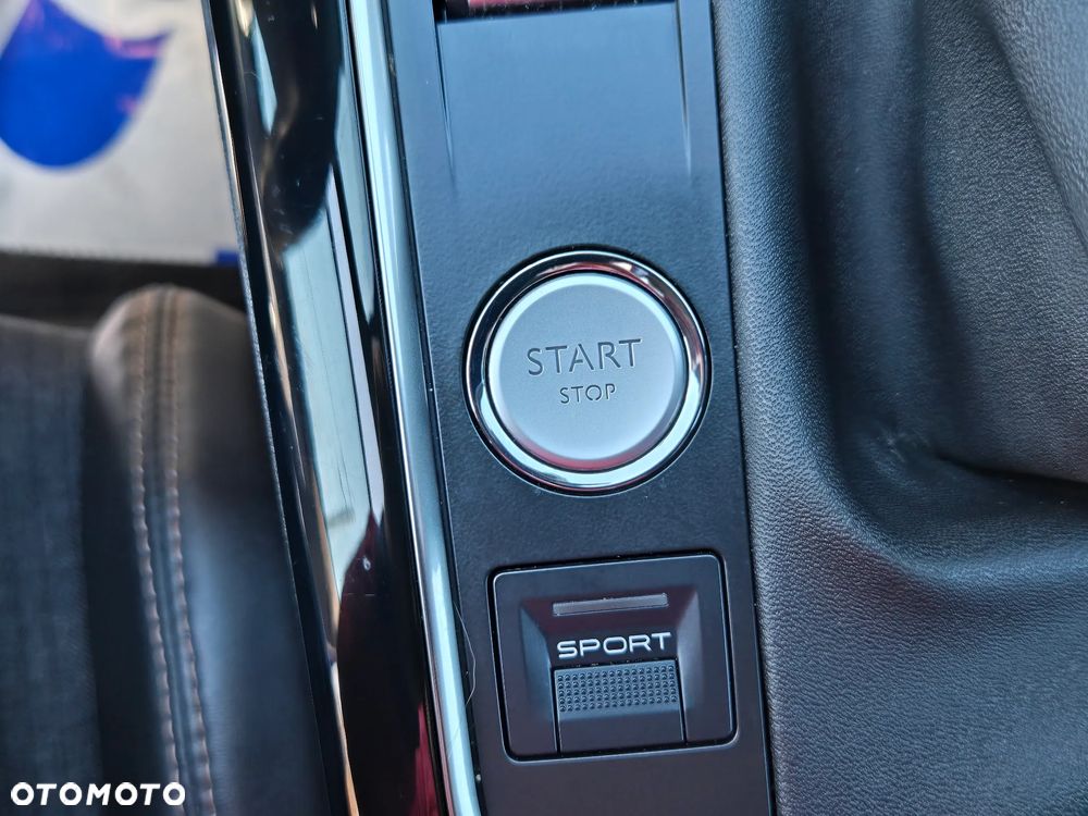 Peugeot 3008 1.2 PureTech Allure S&S - 17