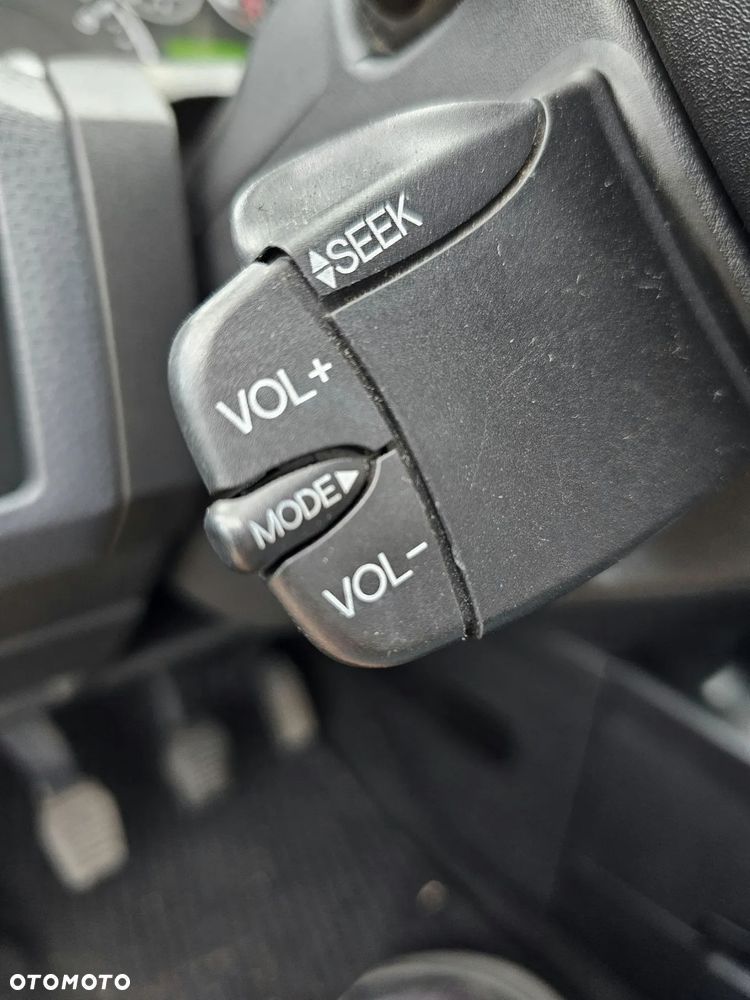 Ford Fiesta 1.4 Ambiente - 22