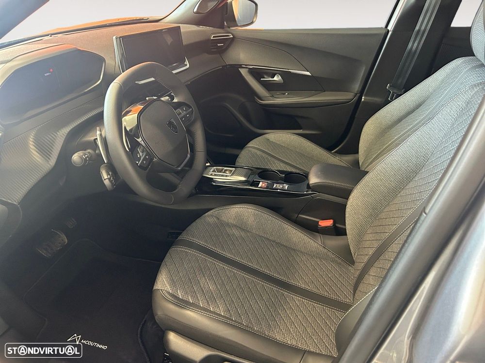 Peugeot 2008 - 9