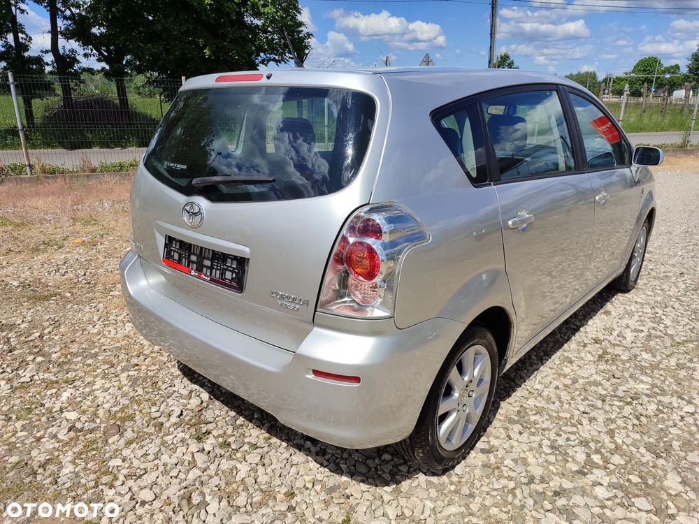 Toyota Corolla Verso - 7