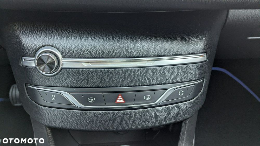 Peugeot 308 - 30