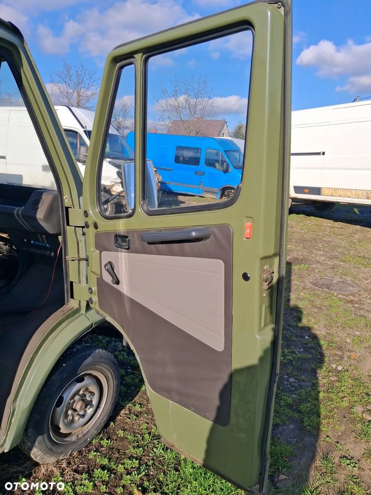 MERCEDES-BENZ T1 DRZWI PRAWY PRZOD - 8