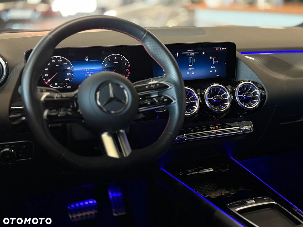 Mercedes-Benz GLA 200 AMG Line - 12