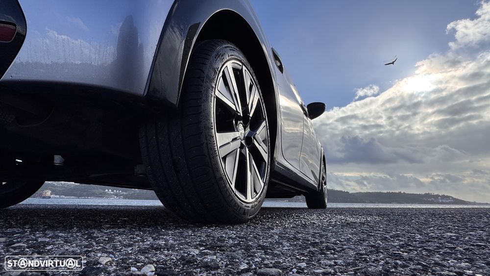 Peugeot 208 1.2 PureTech GT EAT8 - 13