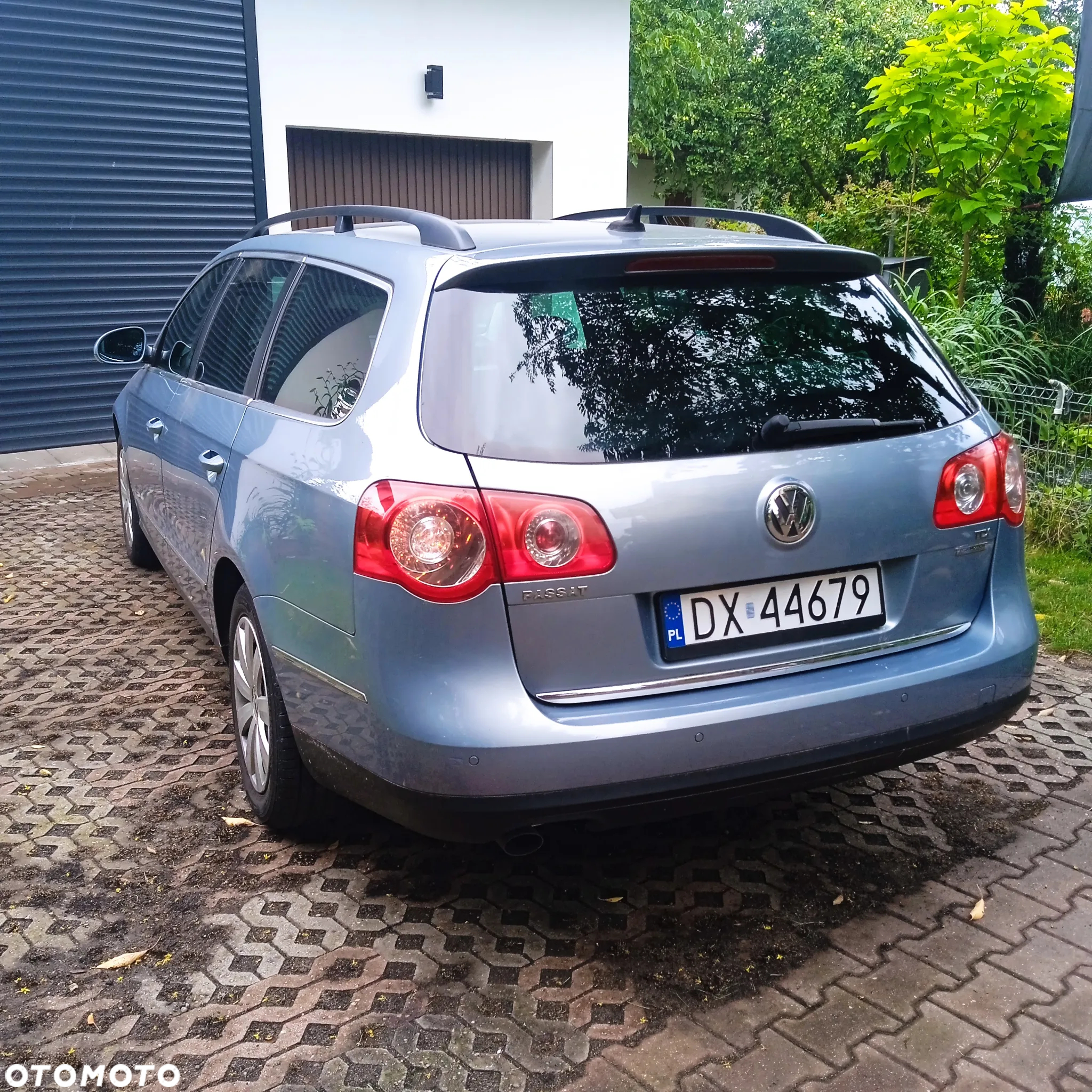 Volkswagen Passat 1.6 TDI DPF BlueMot Comfortline - 4