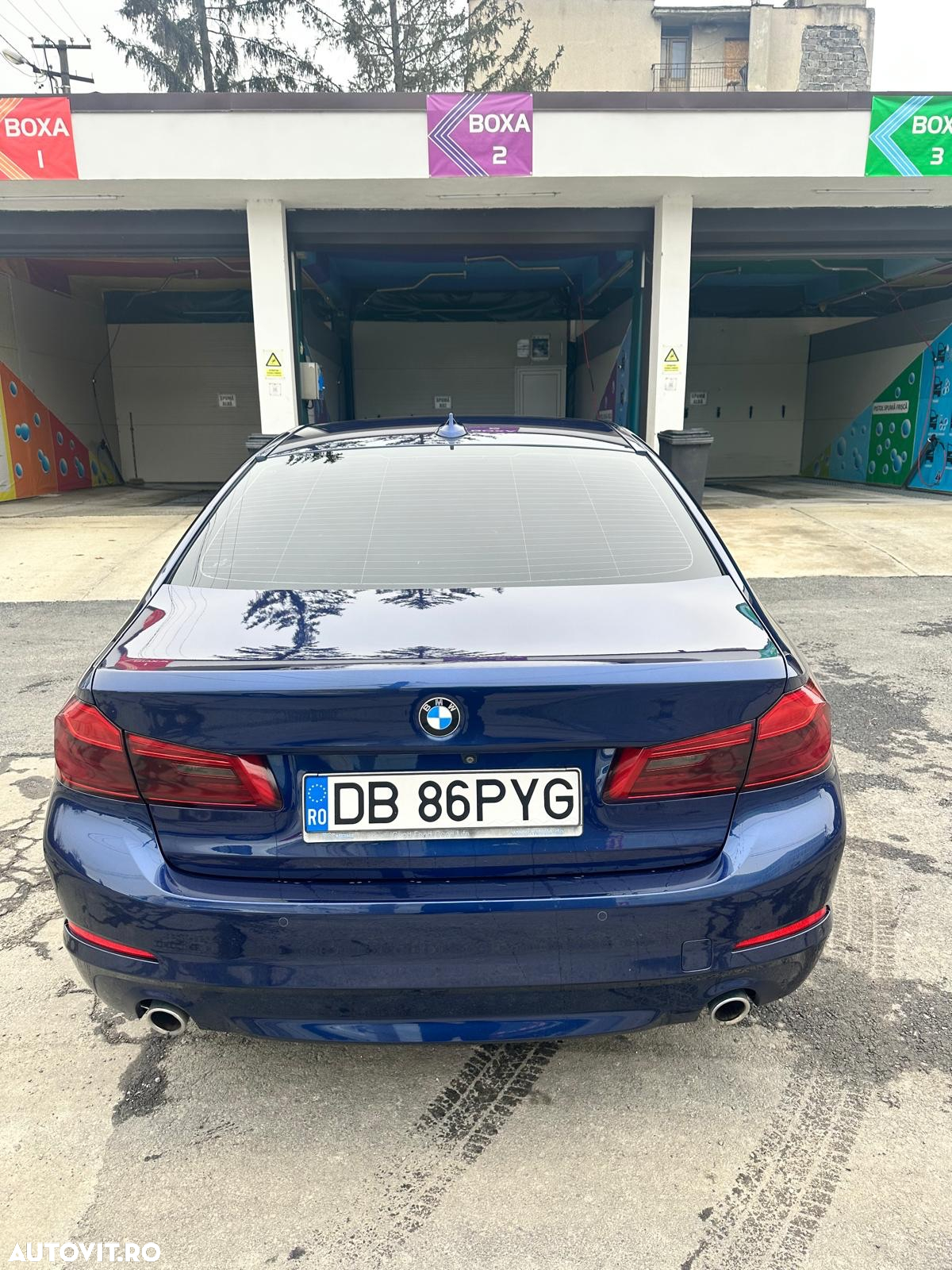 BMW Seria 5 520d AT - 17