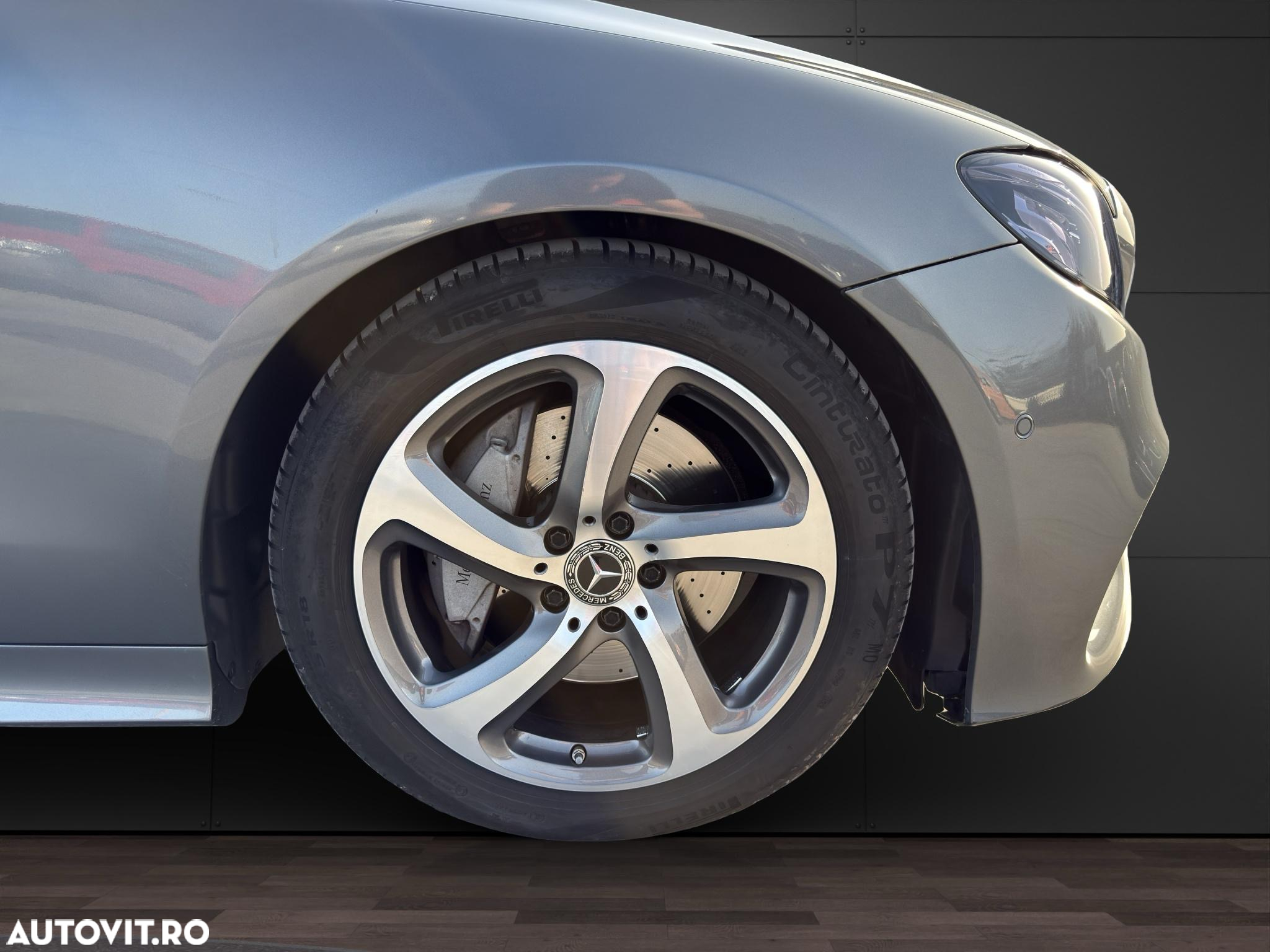Mercedes-Benz E 220 d Cabrio 9G-TRONIC AMG Line - 19