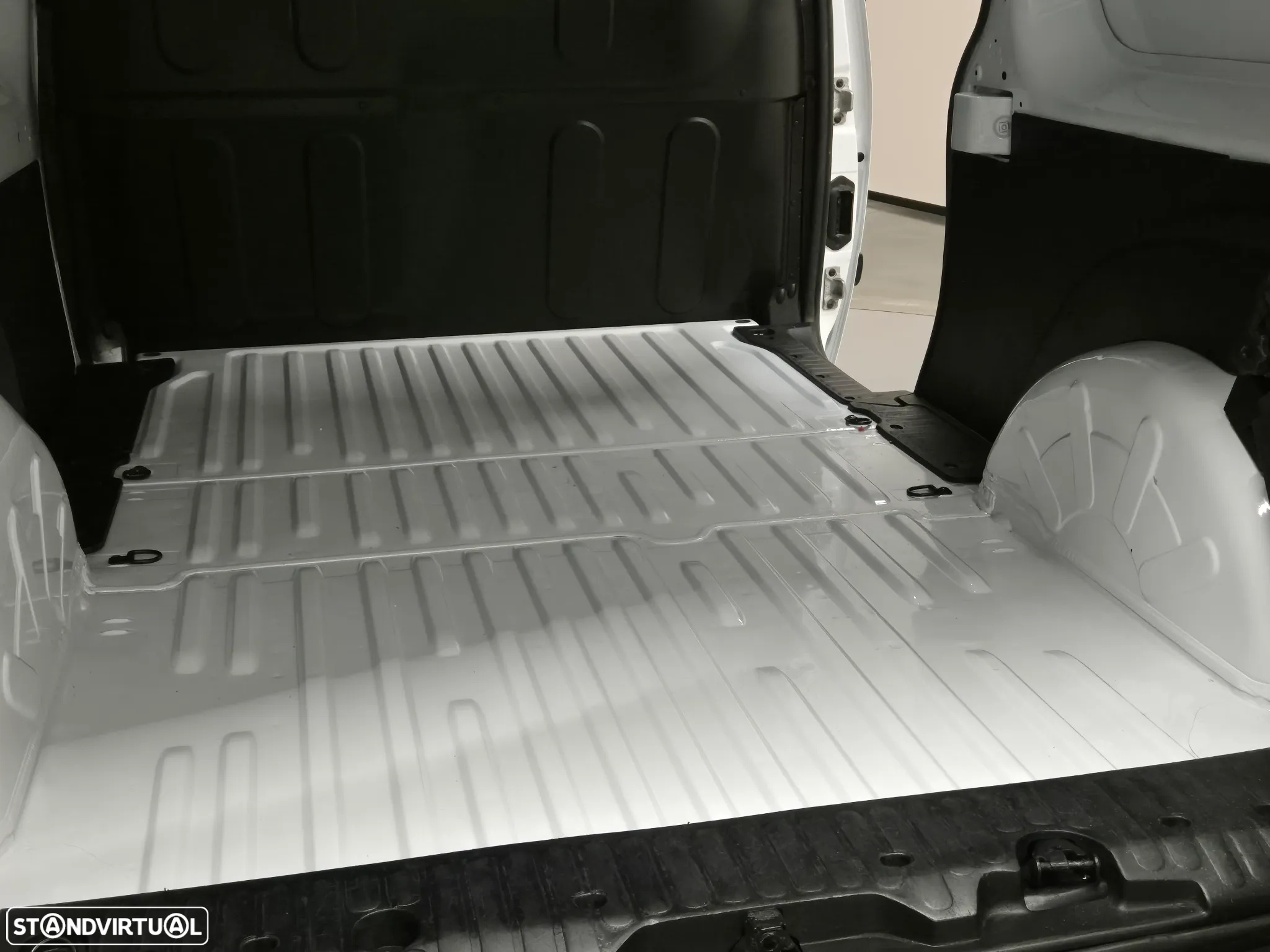 Renault Kangoo MAXI 1.5 DCI 3L (115 Cv - LONGA) - 32