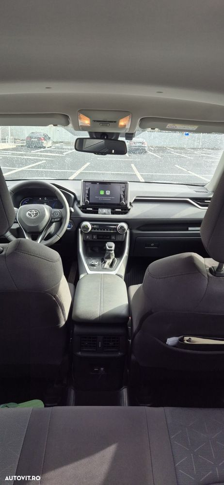 Toyota RAV4 - 6