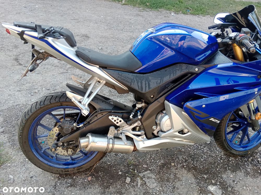 Yamaha YZF - 4