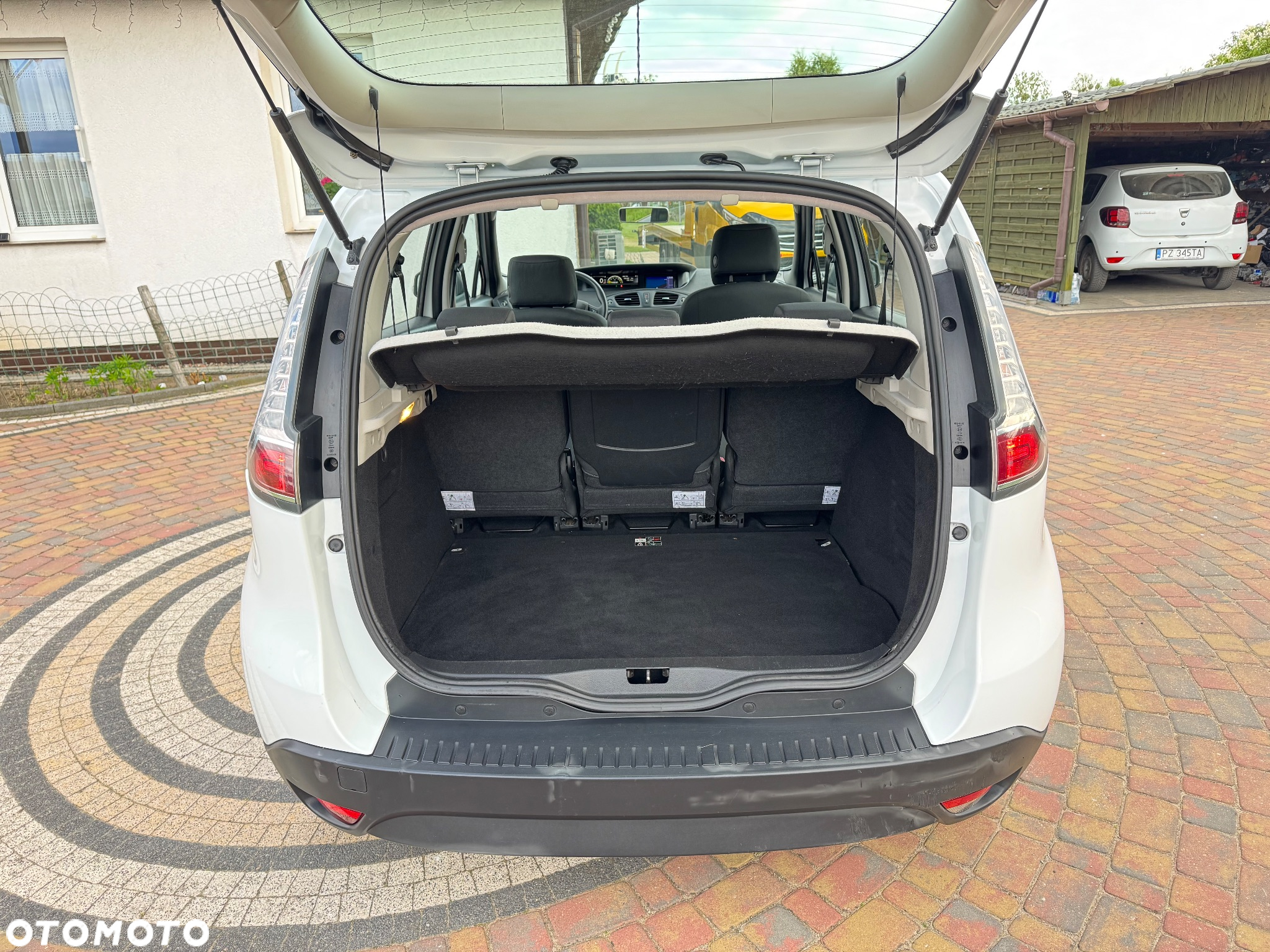 Renault Scenic - 18