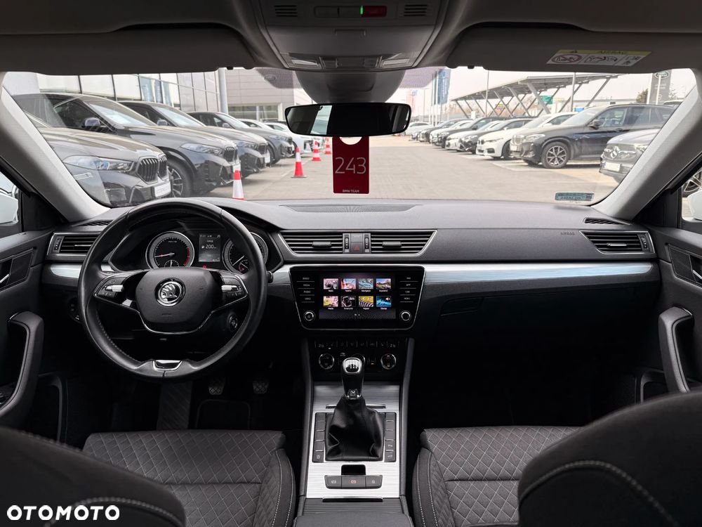 Skoda Superb 1.5 TSI Ambition - 19