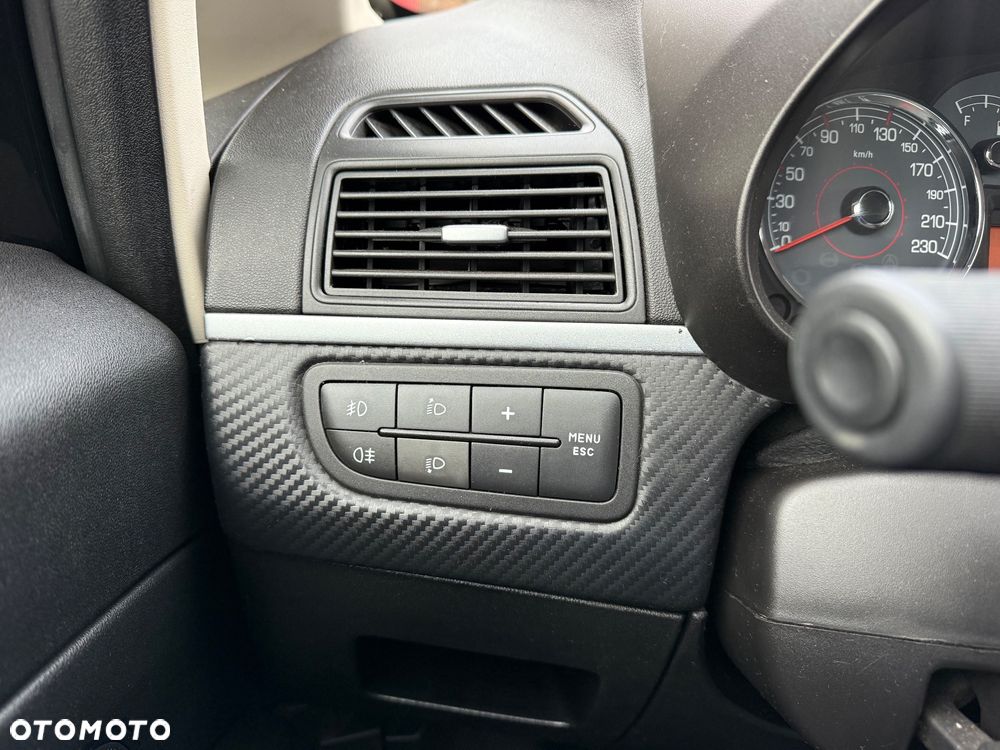 Fiat Grande Punto - 19