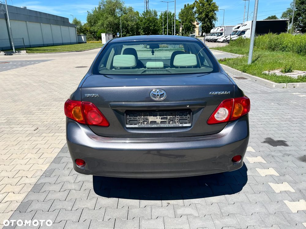 Toyota Corolla 1.6 VVT-i Luna - 2