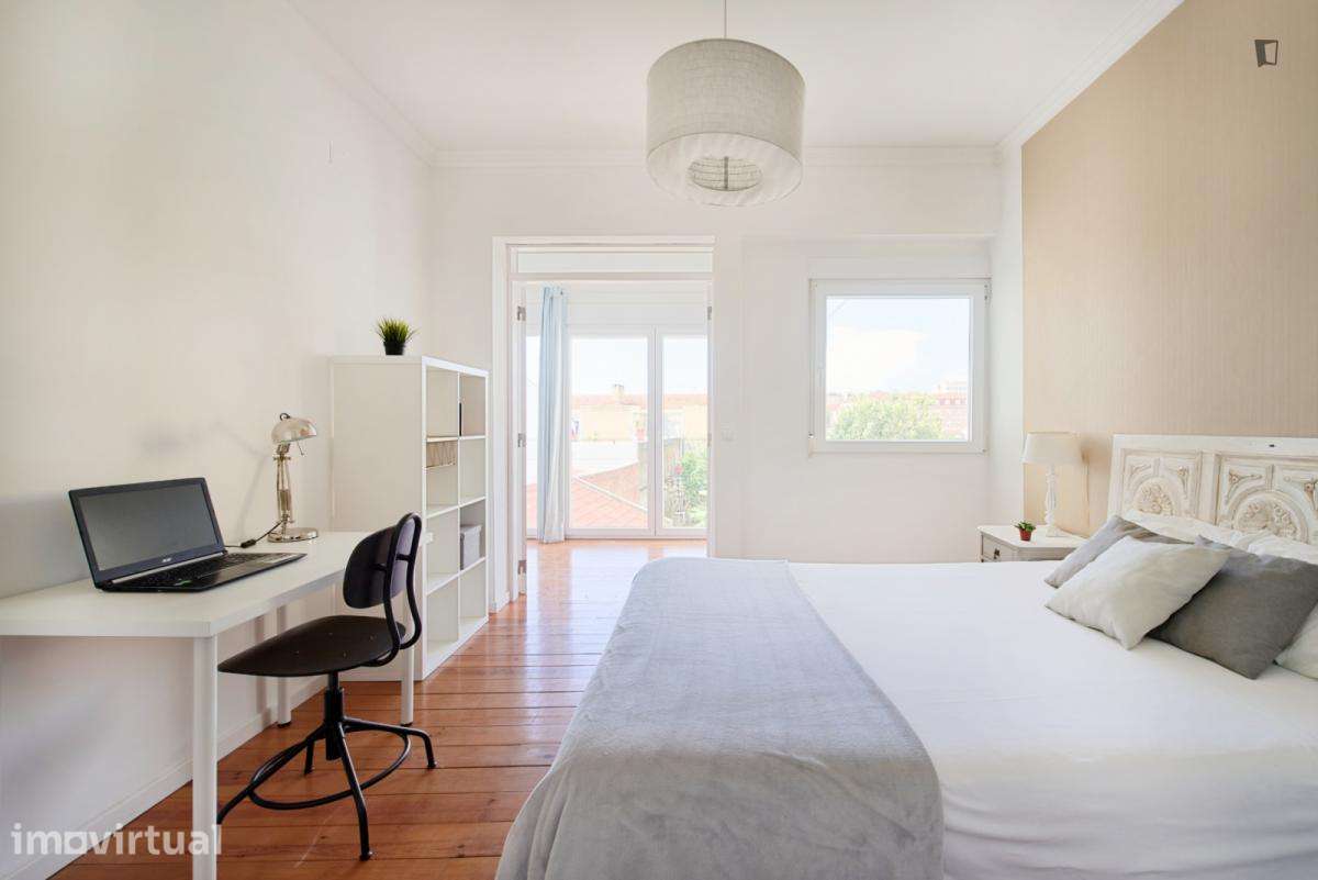 Quarto - localizado em Martim Moniz Lisbon - Grande imagem: 2/20