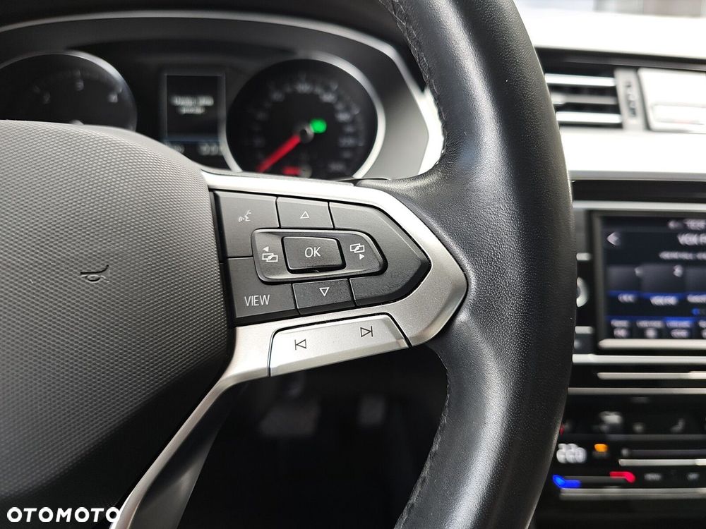Volkswagen Passat - 18