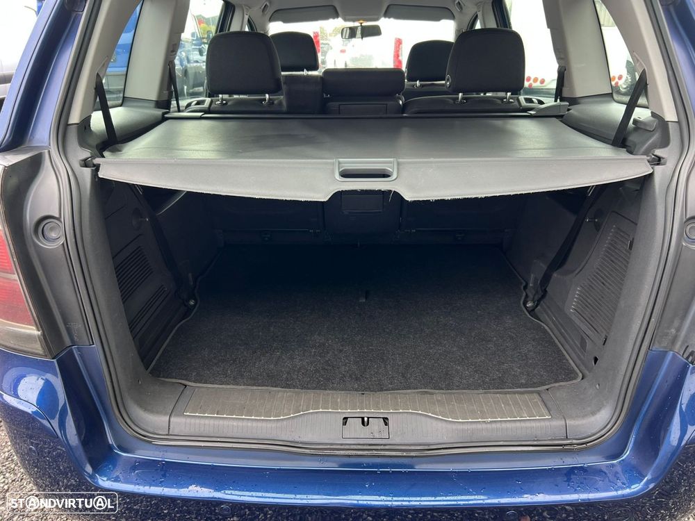 Opel Zafira 1.9 CDTi Enjoy - 17
