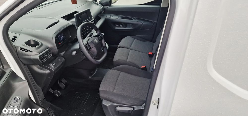 Toyota ProAce Kombi 1.5 D-4D Compact 2,6t - 8