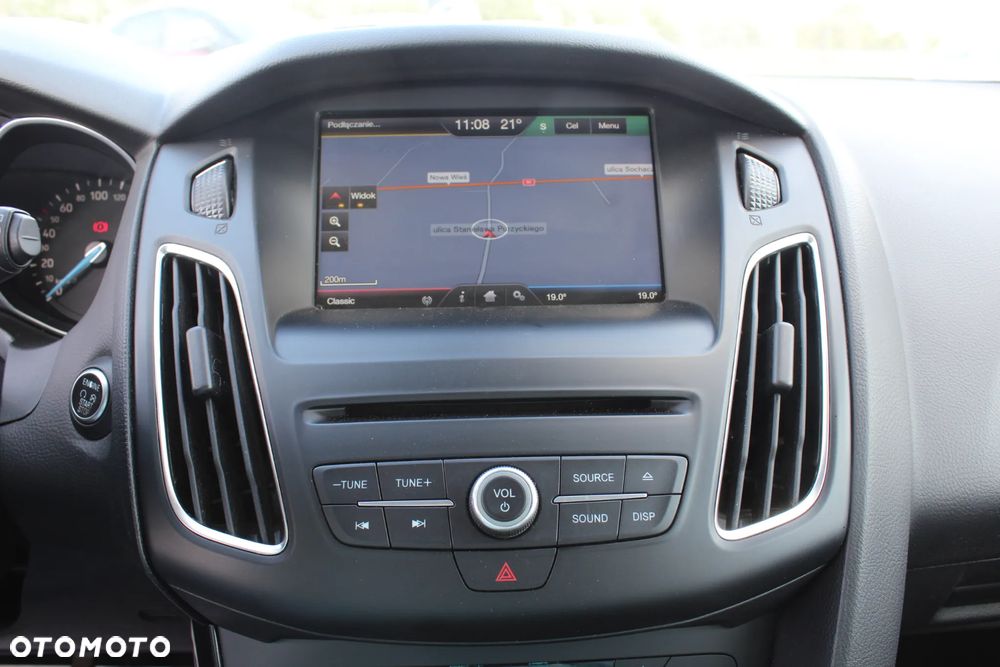 Ford Focus 1.0 EcoBoost Titanium - 21