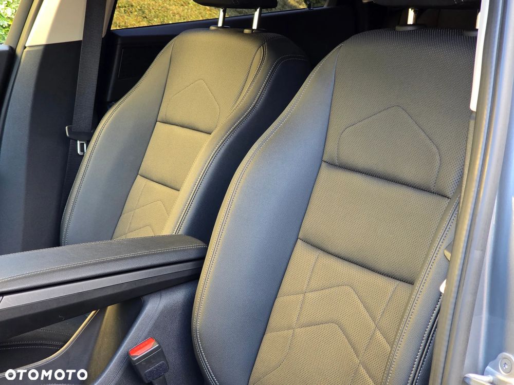 BMW Seria 2 218i - 17
