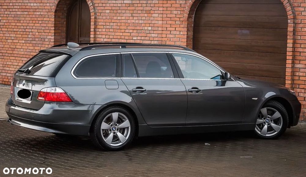 BMW Seria 5 525i - 14