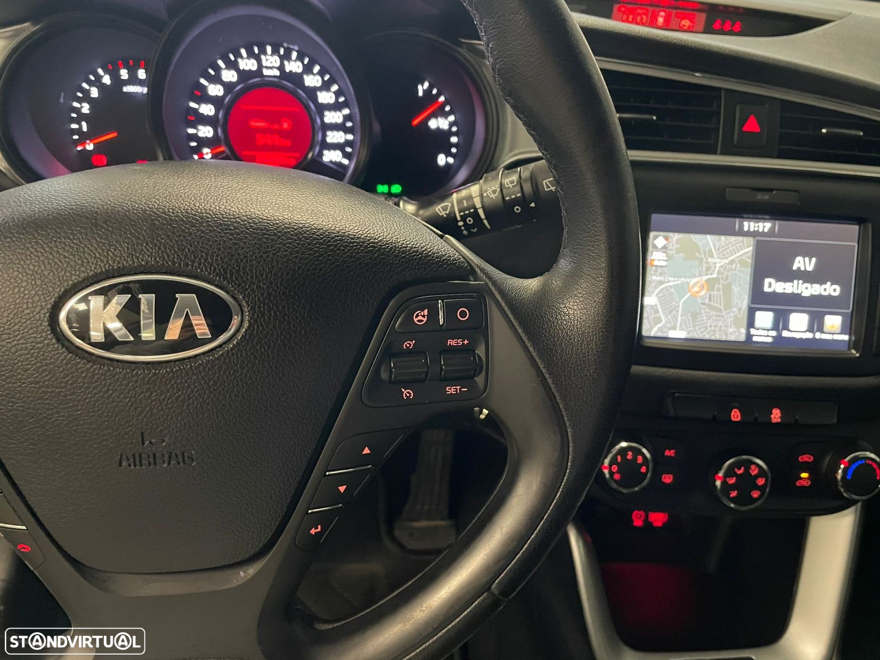 Kia Ceed SW 1.4 CRDi Nav Line - 14