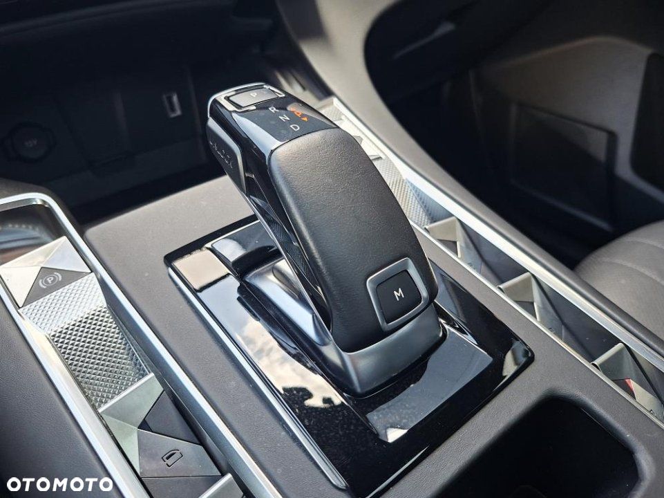 DS Automobiles DS 7 Crossback - 31