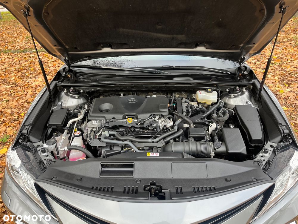 Toyota Camry 2.5 Hybrid Executive CVT - 23